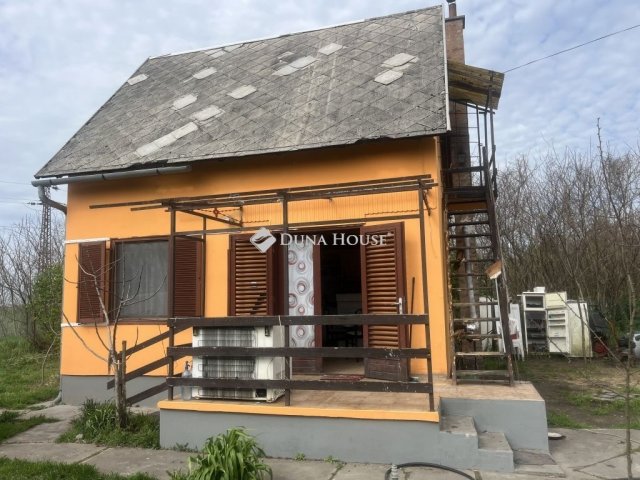 Eladó nyaraló, Szalkszentmártonon 11.5 M Ft, 2 szobás