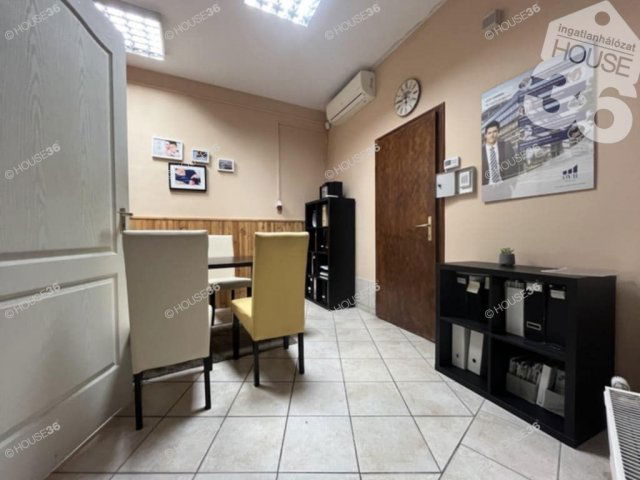 Eladó üzlethelyiség, Kecskeméten 29.9 M Ft
