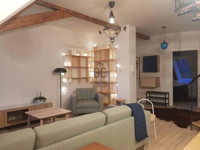 Eladó téglalakás, Tatán 138.8 M Ft, 4 szobás