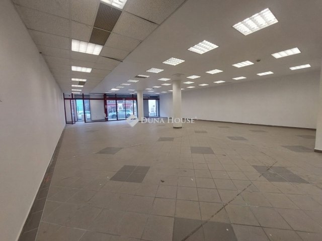 Kiadó üzlethelyiség, Budapesten, III. kerületben 1300 E Ft / hó