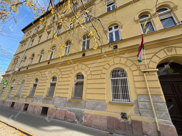 Eladó téglalakás, Budapesten, VIII. kerületben 38 M Ft, 1 szobás