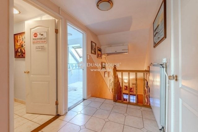 Eladó családi ház, Veresegyházon 157 M Ft, 6 szobás