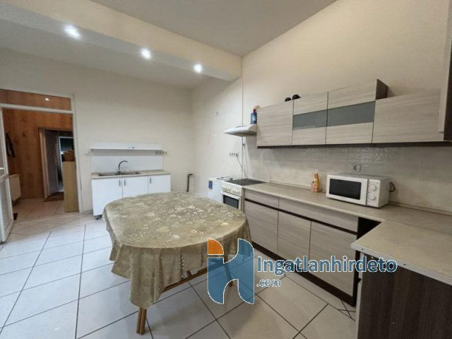 Kiadó családi ház, albérlet, Debrecenben 160 E Ft / hó