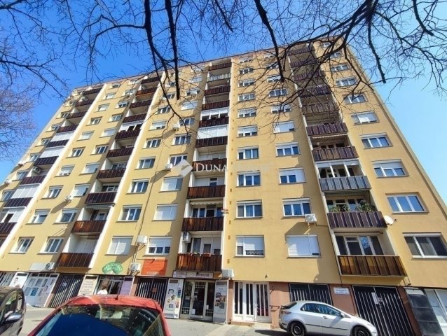 Eladó panellakás, Kecskeméten 41.99 M Ft, 2 szobás