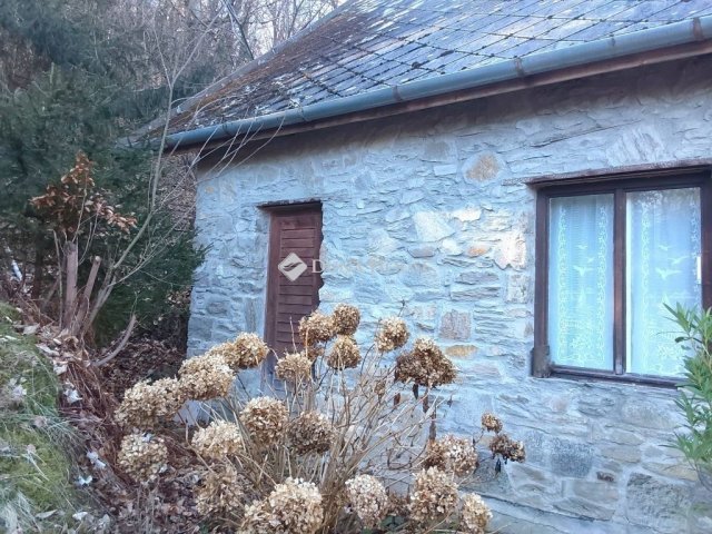 Eladó családi ház, Velemen 75 M Ft, 3 szobás