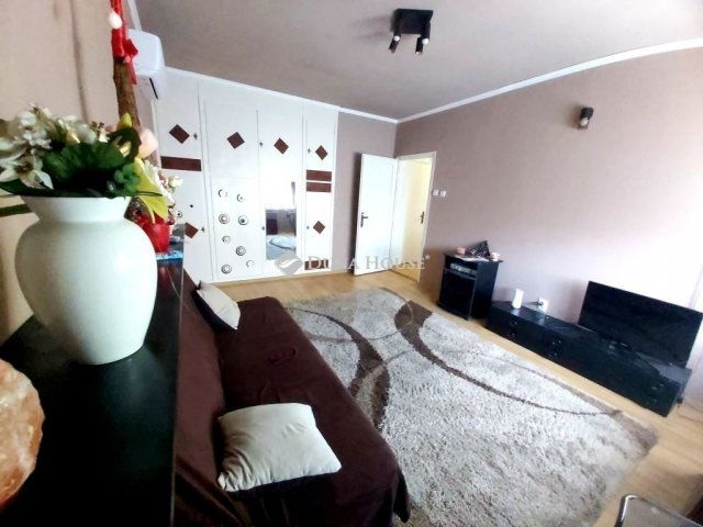 Eladó téglalakás, Budapesten, IV. kerületben 68.5 M Ft, 2 szobás