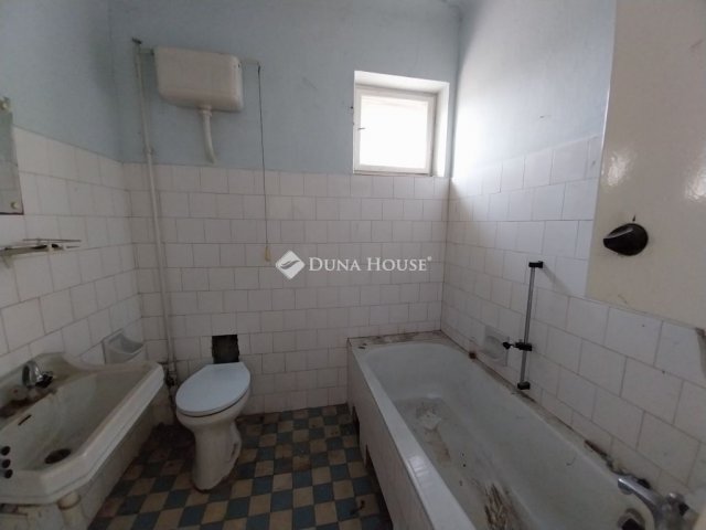 Eladó ikerház, Szegeden 45 M Ft, 2 szobás / költözzbe.hu