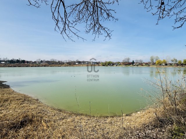 Eladó családi ház, Cegléden 70 M Ft, 4 szobás