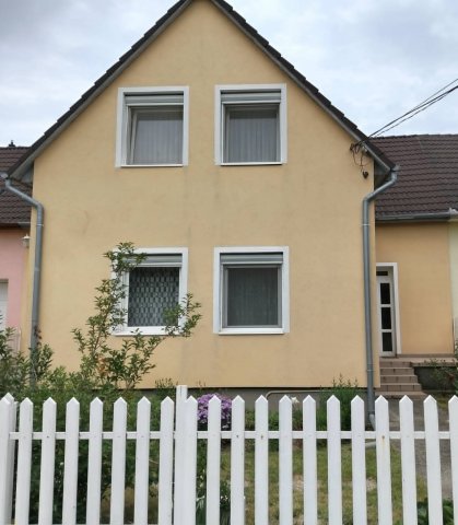 Eladó sorház, Győrött 104.9 M Ft, 5 szobás
