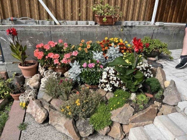 Eladó ikerház, Szentendrén 149 M Ft, 5 szobás