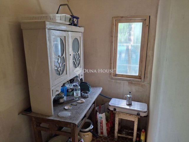 Eladó nyaraló, Vértesacsán 10 M Ft, 1 szobás