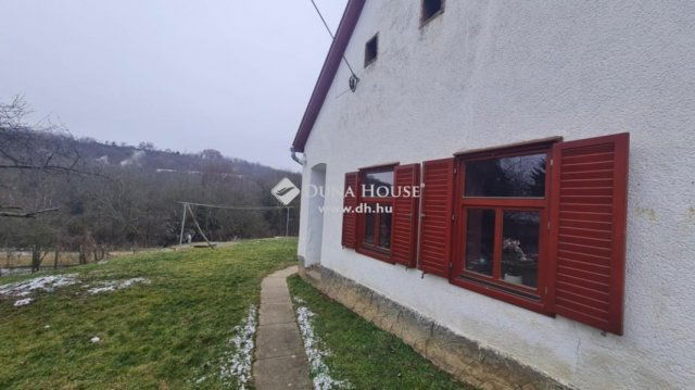 Eladó családi ház, Závodon 30.5 M Ft, 3 szobás