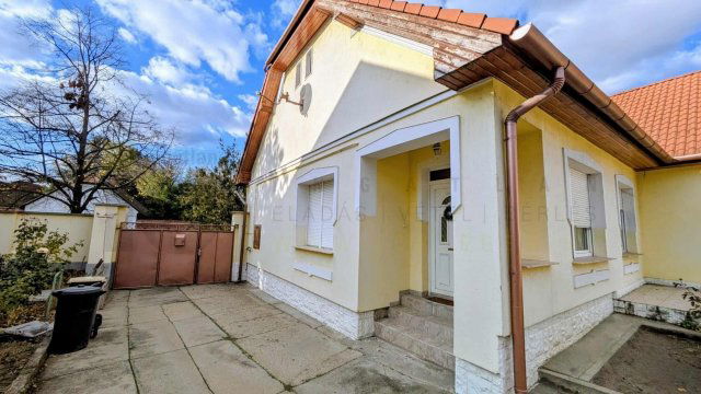 Eladó családi ház, Baján, Dózsa György úton 77.9 M Ft