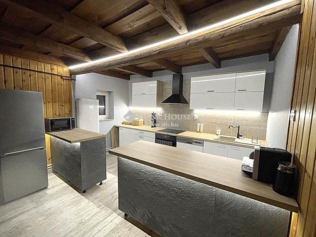 Eladó ipari ingatlan, Nyáregyházán 310 M Ft