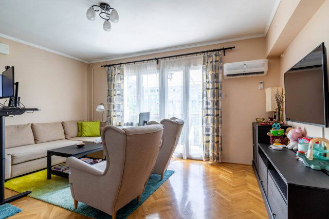 Eladó téglalakás, Budapesten, III. kerületben 72.9 M Ft