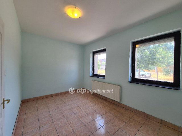 Eladó téglalakás, Budapesten, XXI. kerületben 44.9 M Ft