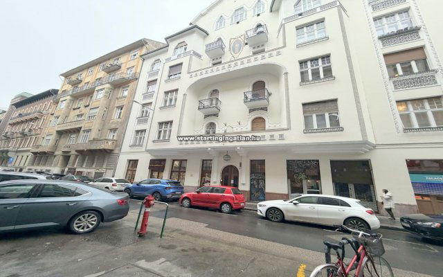 Eladó téglalakás, Budapesten, VIII. kerületben, Vas utcában