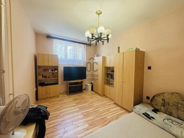 Eladó téglalakás, Cegléden 26.99 M Ft, 1 szobás