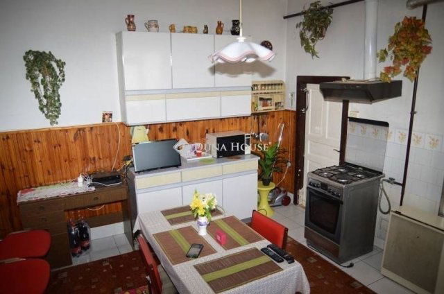 Eladó családi ház, Tápióbicskén 37.5 M Ft, 2 szobás