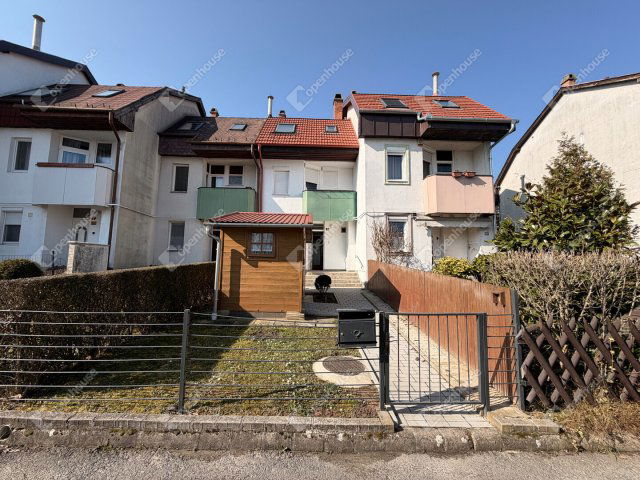 Eladó sorház, Keszthelyen 95.9 M Ft, 5 szobás