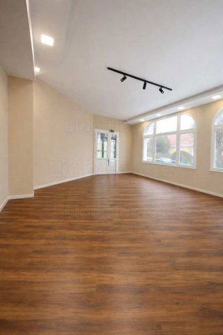 Eladó üzlethelyiség, Budakeszin 89 M Ft, 4 szobás