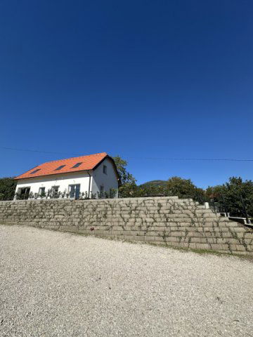 Eladó családi ház, Pilisszántón 138 M Ft, 4 szobás