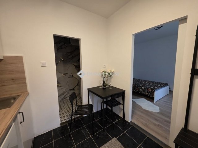 Eladó téglalakás, Budapesten, II. kerületben 44 M Ft, 1 szobás