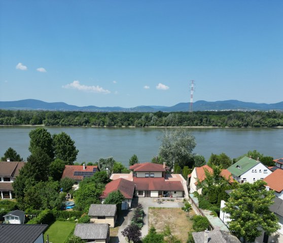 Eladó családi ház, Dunakeszin 349 M Ft, 6 szobás