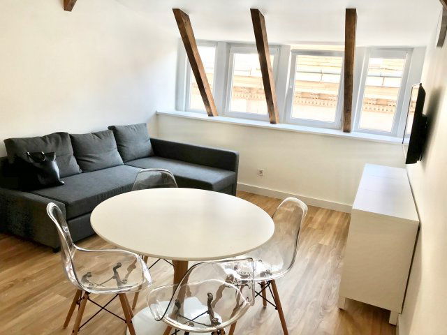 Kiadó téglalakás, albérlet, Budapesten, V. kerületben