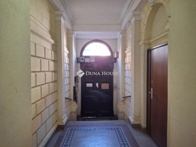 Eladó téglalakás, Budapesten, VII. kerületben 43.9 M Ft