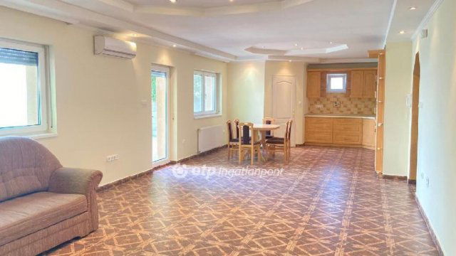 Kiadó családi ház, albérlet, Dunakeszin 450 E Ft / hó, 4 szobás