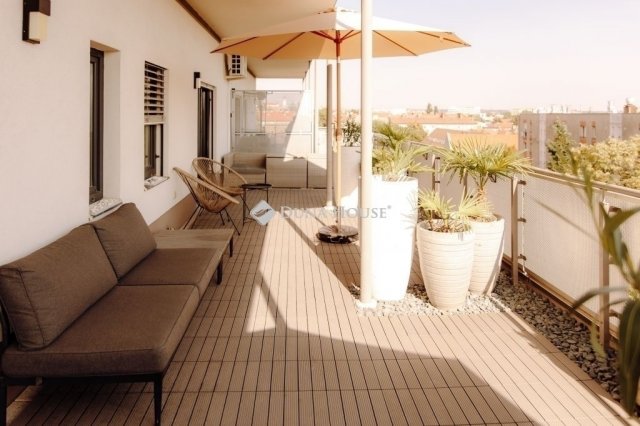 Eladó téglalakás, Pécsett 139.9 M Ft, 2 szobás