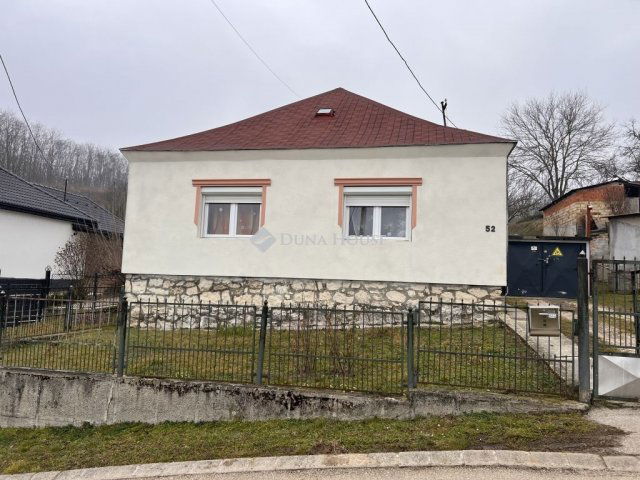 Eladó családi ház, Bakonycsernyén 35 M Ft, 2 szobás