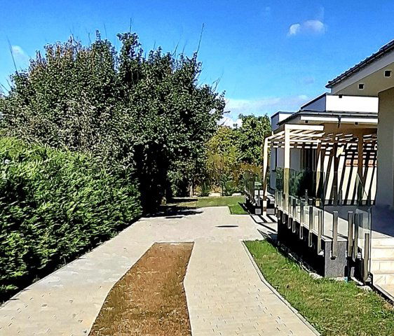 Eladó családi ház, Pécsett 118.99 M Ft, 3 szobás