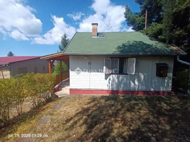 Eladó nyaraló, Nógrádon 30 M Ft, 3 szobás