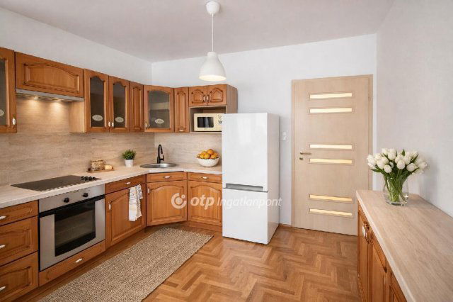 Eladó téglalakás, Budapesten, V. kerületben 149 M Ft, 2+2 szobás