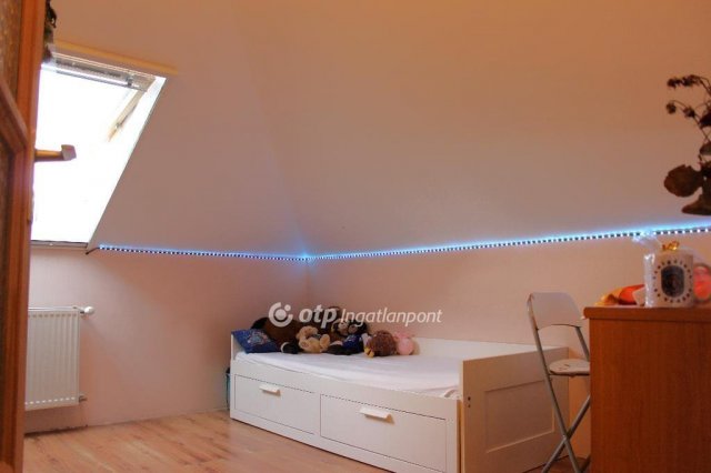 Eladó ikerház, Tárnokon 124 M Ft, 5 szobás