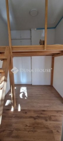 Eladó téglalakás, Pécsett 55 M Ft, 2 szobás