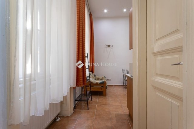 Eladó téglalakás, Budapesten, VII. kerületben 80.01 M Ft