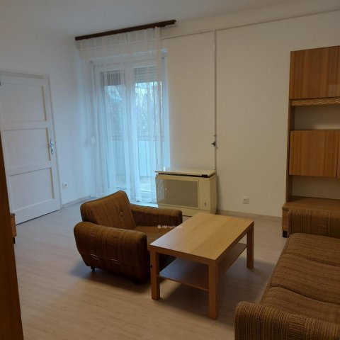 Eladó panellakás, Szigetszentmiklóson 62.7 M Ft, 2+1 szobás