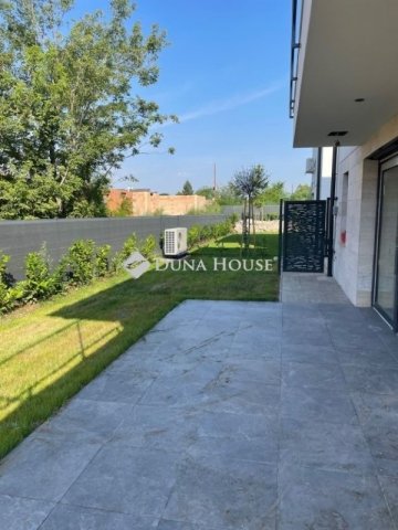 Eladó ikerház, Budapesten, III. kerületben 222.5 M Ft, 4 szobás