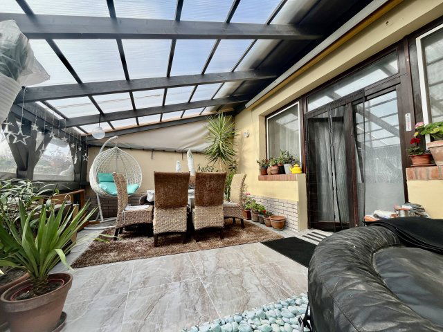 Eladó sorház, Gyulán 69.9 M Ft, 3+1 szobás