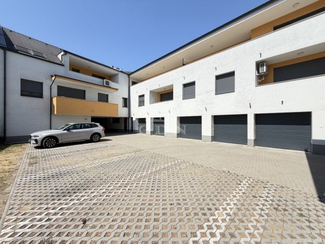 Kiadó téglalakás, albérlet, Székesfehérvárott 340 E Ft / hó