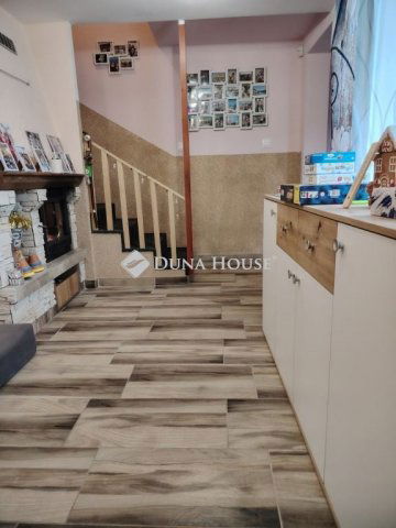 Eladó családi ház, Téten 30 M Ft, 3 szobás