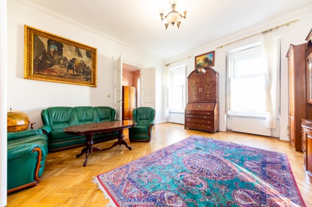 Eladó téglalakás, Budapesten, V. kerületben 139.9 M Ft, 2 szobás