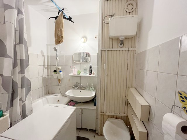 Eladó panellakás, Debrecenben, István úton 54 M Ft, 2 szobás