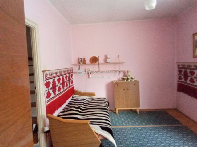 Eladó családi ház, Szentesen 38 M Ft, 4 szobás