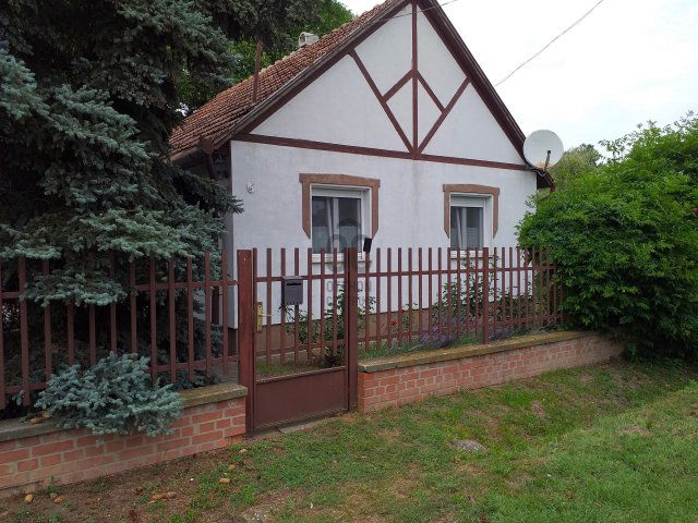 Eladó nyaraló, Vezsenyen 35.9 M Ft, 7 szobás