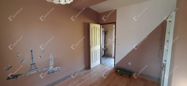 Eladó családi ház, Lovásziban 7.6 M Ft, 2 szobás