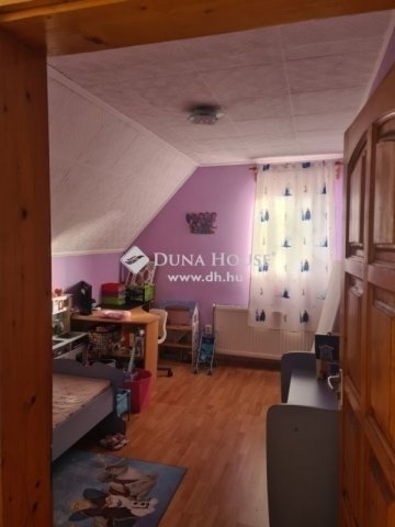 Eladó téglalakás, Gyálon 80 M Ft, 4 szobás